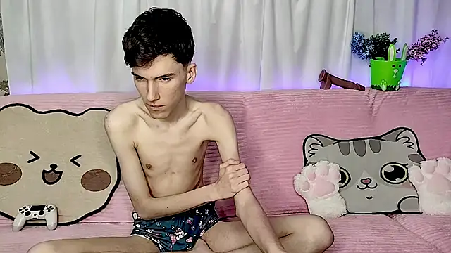 GoodBoyLuca online show from June 28, 12:17 am