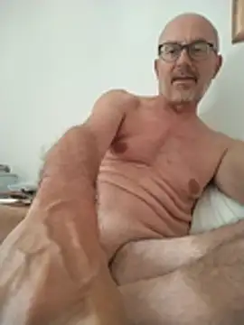 Snapshot of Rubicon_man chatting on July 19, 8:01 am Rubicon man online show from July 19, 8:01 am