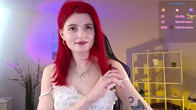 kittylunaa online show from April 29, 3:00 am