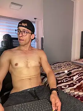 MARCO RUSH online show from April 12, 12:30 pm