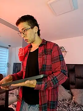 MARCO RUSH online show from April 18, 1:13 pm