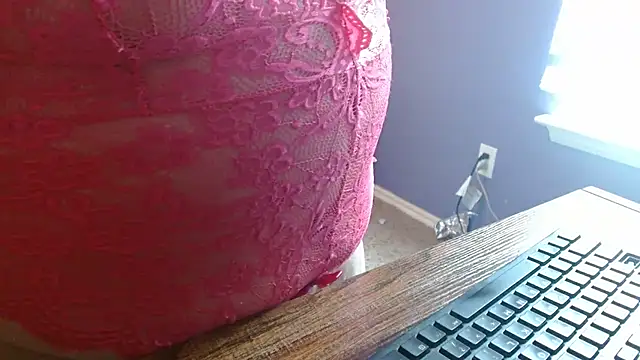 ltlkinkygirl78 online show from April 14, 1:27 pm