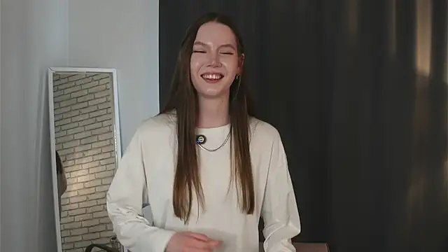 Snapshot of GaleAntrobus chatting on April 9, 3:41 am GaleAntrobus online show from April 9, 3:41 am