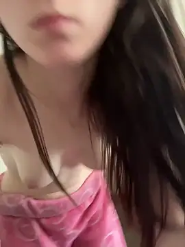 Munchkinbaby72318 online show from April 21, 7:42 pm