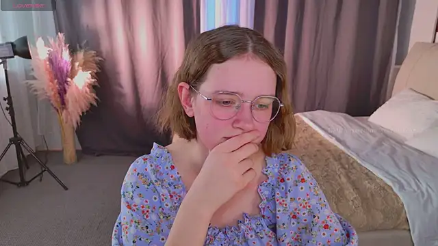 FreeHarmony  online show from April 9, 3:29 pm