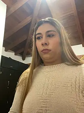  BellaSmith  online show from May 27, 11:50 am