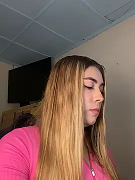 Snapshot of _BellaSmith_ chatting on July 8, 3:02 pm BellaSmith online show from July 8, 3:02 pm