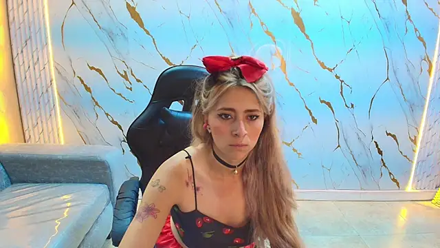 Summer tf online show from April 17, 2:53 pm