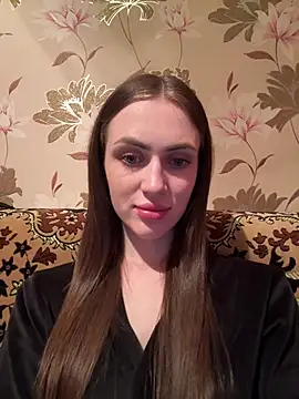 Snapshot of AlinaLove3213 chatting on July 5, 7:43 pm AlinaLove3213 online show from July 5, 7:43 pm