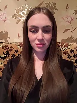 Snapshot of AlinaLove3213 chatting on June 12, 7:33 pm AlinaLove3213 online show from June 12, 7:33 pm