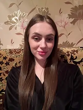 Snapshot of AlinaLove3213 chatting on June 20, 8:47 pm AlinaLove3213 online show from June 20, 8:47 pm