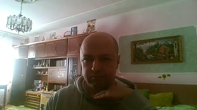 Luceriusbigass online show from February 22, 11:45 am
