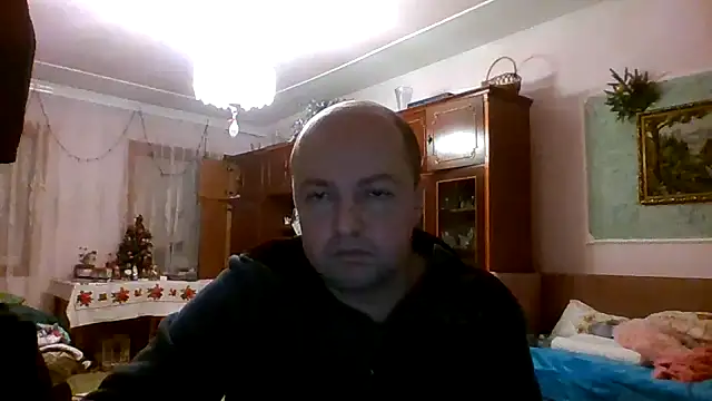 Snapshot of Luceriusbigass chatting on December 29, 5:22 pm Luceriusbigass online show from December 29, 5:22 pm