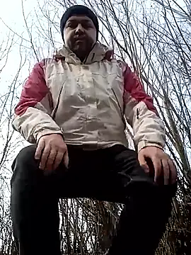 Snapshot of Luceriusbigass chatting on December 5, 12:04 pm Luceriusbigass online show from December 5, 12:04 pm