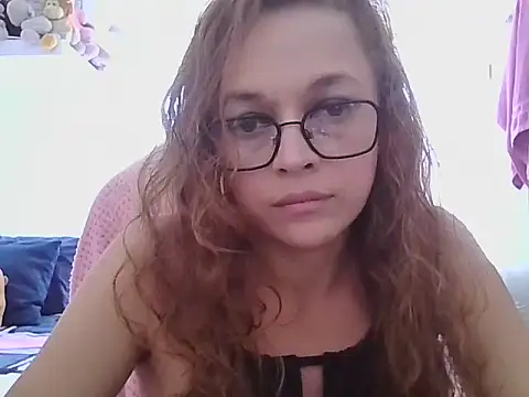 Lannah   online show from April 9, 2:45 pm