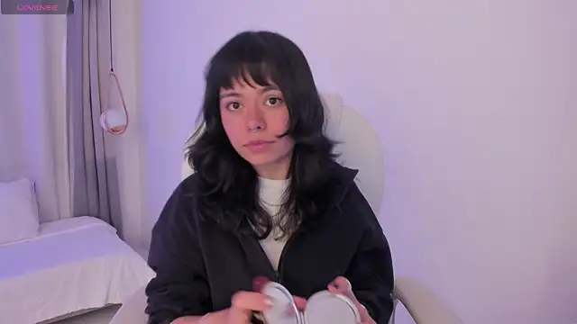 ghostmila online show from July 17, 1:14 am