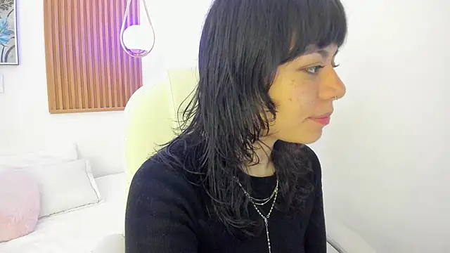ghostmila online show from April 23, 12:29 pm