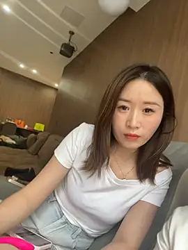 qin205205 online show from June 24, 5:39 am