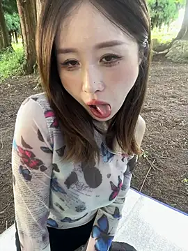 qin205205 online show from July 22, 12:01 am