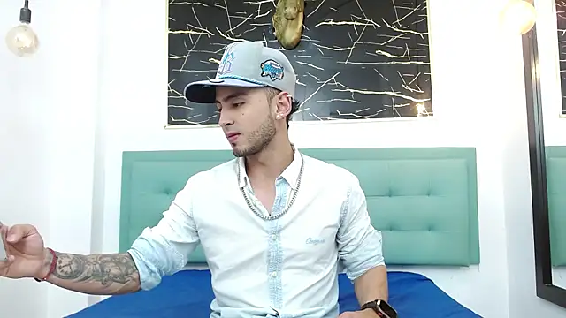 PowerLustX online show from April 14, 3:33 am