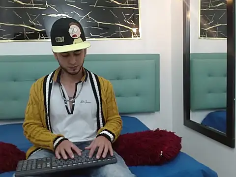PowerLustX online show from May 13, 4:41 am