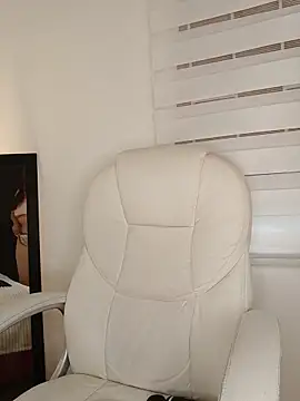 mollysweetx online show from April 23, 7:37 pm