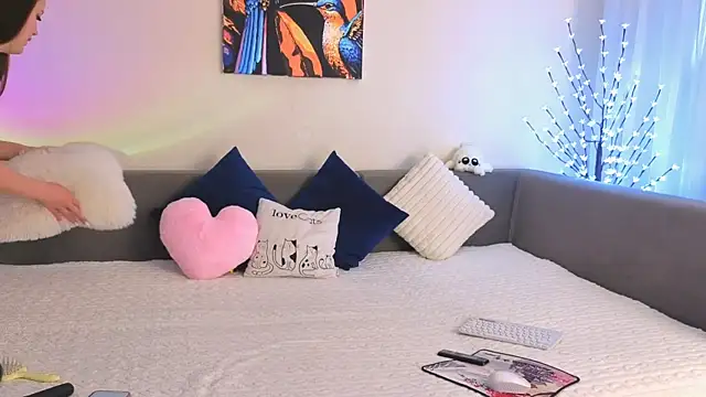 EmilyHottt online show from May 5, 10:51 am