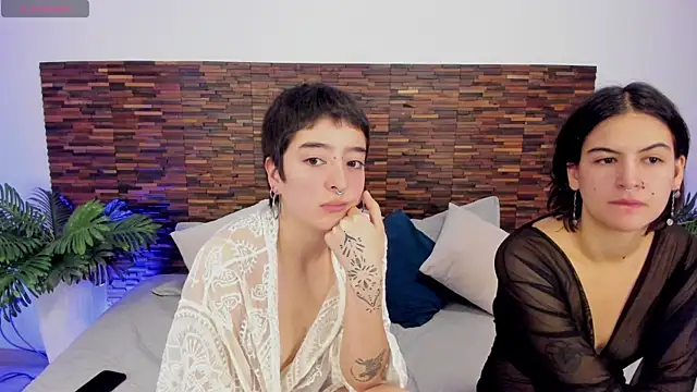 Snapshot of Atheena__ chatting on June 16, 1:00 pm Atheena online show from June 16, 1:00 pm