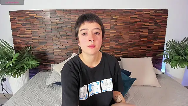 Snapshot of Atheena__ chatting on June 11, 1:19 pm Atheena online show from June 11, 1:19 pm