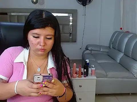 ShellyAdamssxox online show from April 15, 1:33 am