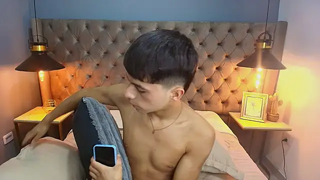 saintDangelo online show from April 17, 1:25 pm