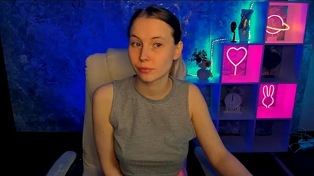 yourella online show from April 27, 12:47 pm