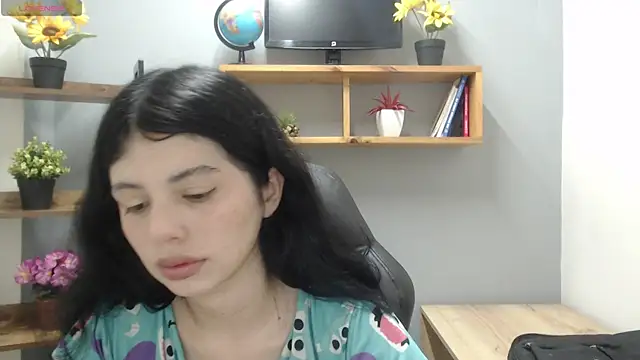 Snapshot of Sophie_Copers chatting on June 14, 2:51 pm Sophie Copers online show from June 14, 2:51 pm