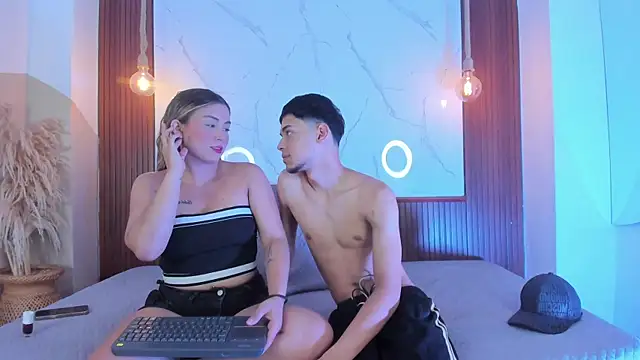 Eroticxcouple online show from May 26, 5:22 pm