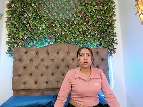Sofiia  Cute1 online show from April 20, 3:13 pm