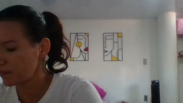 Snapshot of valery_fitt chatting on June 22, 9:23 pm valery fitt online show from June 22, 9:23 pm