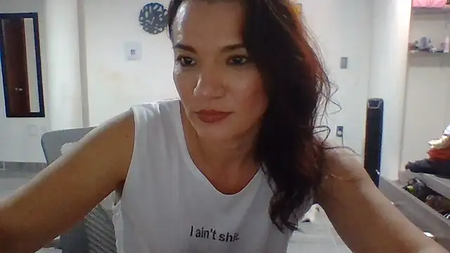 Snapshot of valery_fitt chatting on June 17, 8:41 pm valery fitt online show from June 17, 8:41 pm