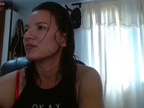 Snapshot of valery_fitt chatting on April 15, 1:26 pm valery fitt online show from April 15, 1:26 pm