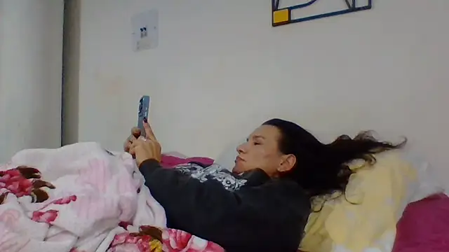 Snapshot of valery_fitt chatting on June 7, 2:39 am valery fitt online show from June 7, 2:39 am