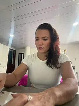 Snapshot of valery_fitt chatting on June 4, 8:24 pm valery fitt online show from June 4, 8:24 pm
