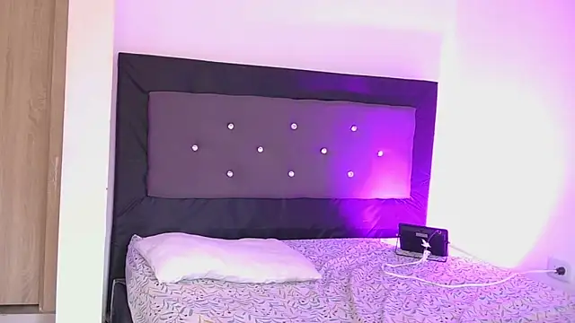 mijoprietosex online show from May 18, 5:07 pm