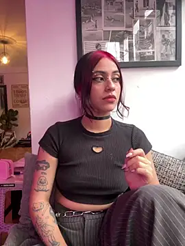 Snapshot of Kattze_ chatting on May 31, 9:15 pm Kattze online show from May 31, 9:15 pm