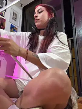 Snapshot of Kattze_ chatting on June 4, 1:43 am Kattze online show from June 4, 1:43 am