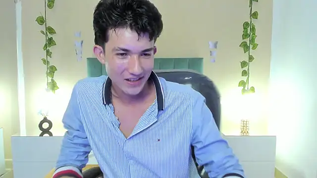 angel of sinn online show from April 12, 4:49 am