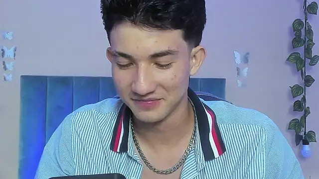 angel of sinn online show from April 18, 4:15 am