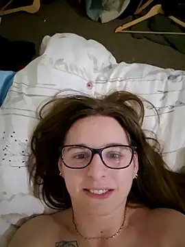 jade Montoe online show from May 9, 11:52 pm