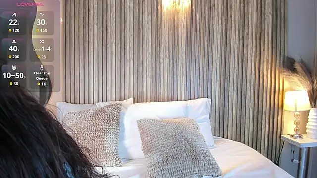 NicolSantos online show from April 22, 11:28 am