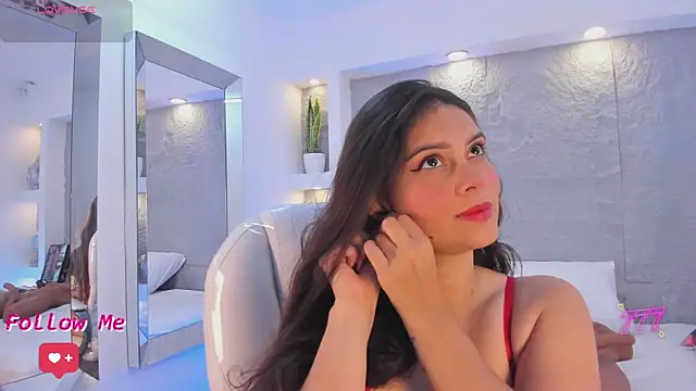 NicolSantos online show from July 9, 11:42 am