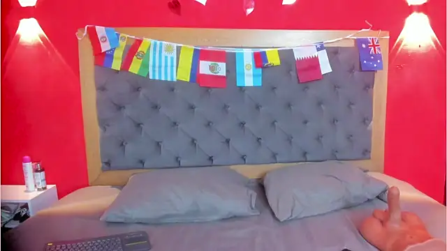 RosyRoos online show from June 25, 6:46 pm