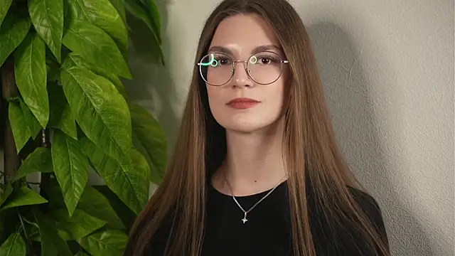 ToyaEssex online show from April 10, 10:44 am